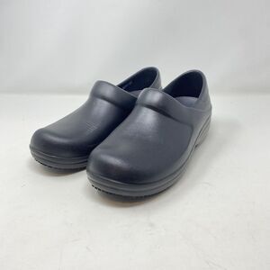Crocs Shoes Womens Size 9 Black Slip Resistant Non Slip Work Clogs Comfort